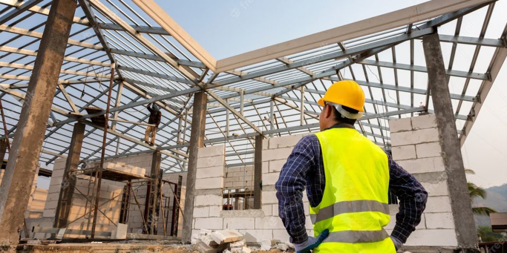 چگونه ریسک‌های احتمالی در فرآیند ساخت را پیش‌بینی و مدیریت کنیم؟